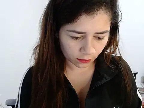 Snapshot of Luna_zoe chatting on 07-10-26, 01:00 Luna zoe online show from 07-10-26, 01:00
