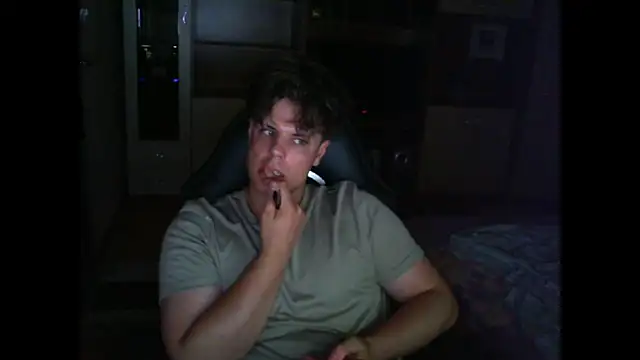 Snapshot of kanewolf_55 chatting on 07-10-26, 10:21 kanewolf 55 online show from 07-10-26, 10:21