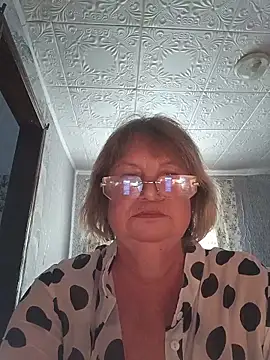 Snapshot of MilashkaCutie50 chatting on 06-17-26, 04:01 MilashkaCutie50 online show from 06-17-26, 04:01