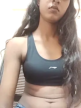 Snapshot of kavita_45 chatting on 06-17-26, 01:32 kavita 45 online show from 06-17-26, 01:32
