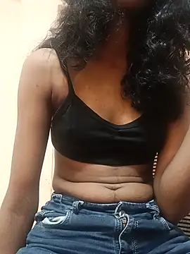 Snapshot of kavita_45 chatting on 07-18-26, 07:39 kavita 45 online show from 07-18-26, 07:39