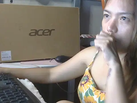 Snapshot of babyjj15 chatting on 07-09-26, 05:56 babyjj15 online show from 07-09-26, 05:56