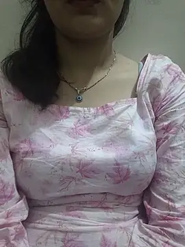 Snapshot of Ritika_jha01 chatting on 07-24-26, 05:31 Ritika jha01 online show from 07-24-26, 05:31