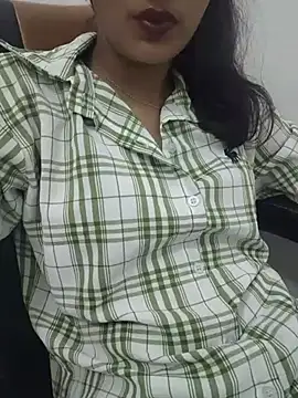 Snapshot of Ritika_jha01 chatting on 07-09-26, 04:57 Ritika jha01 online show from 07-09-26, 04:57
