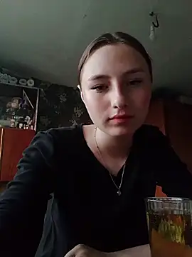 Snapshot of DonnaMayer chatting on 06-17-26, 04:06 DonnaMayer online show from 06-17-26, 04:06