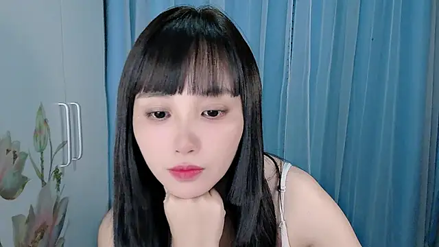 Snapshot of Yesqiko chatting on 07-23-26, 04:47 Yesqiko online show from 07-23-26, 04:47