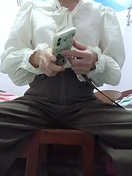 Snapshot of Bong_Hoa chatting on 06-17-26, 02:55 Bong Hoa online show from 06-17-26, 02:55