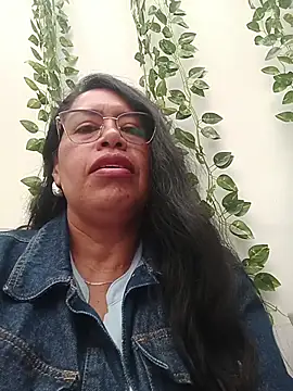 Snapshot of Emilif_ chatting on 07-31-26, 03:09 Emilif online show from 07-31-26, 03:09