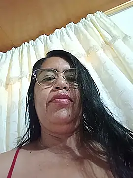 Snapshot of Emilif_ chatting on 07-26-26, 02:51 Emilif online show from 07-26-26, 02:51
