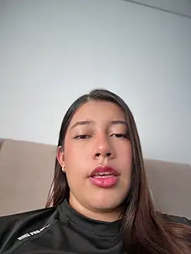 Saracalderon online show from 08-02-26, 01:09