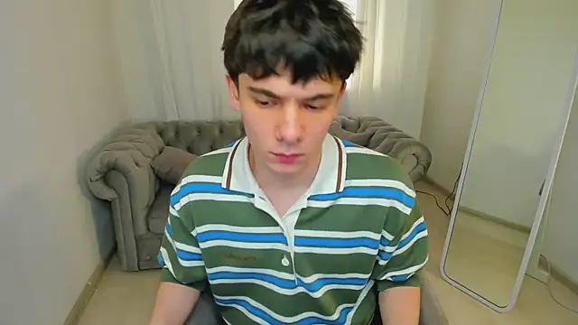 Snapshot of Ethan_Crowe chatting on 07-24-26, 10:33 Ethan Crowe online show from 07-24-26, 10:33