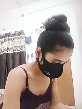 Snapshot of Riya_cum33 chatting on 06-26-26, 03:40 Riya cum33 online show from 06-26-26, 03:40