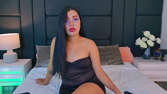 Snapshot of AliceLavenders chatting on 06-29-26, 01:33 AliceLavenders online show from 06-29-26, 01:33