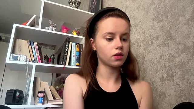 Snapshot of Mollybeans chatting on 06-23-26, 12:14 Mollybeans online show from 06-23-26, 12:14
