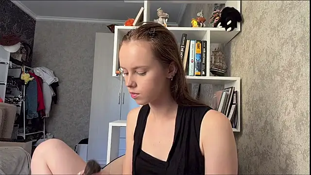 Snapshot of Mollybeans chatting on 08-03-26, 12:11 Mollybeans online show from 08-03-26, 12:11
