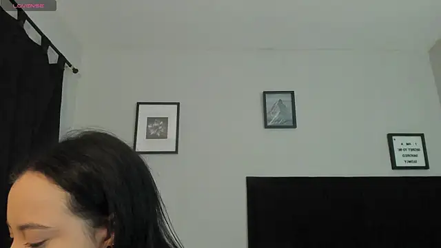 Snapshot of Sara_B chatting on 07-17-26, 06:05 Sara B online show from 07-17-26, 06:05
