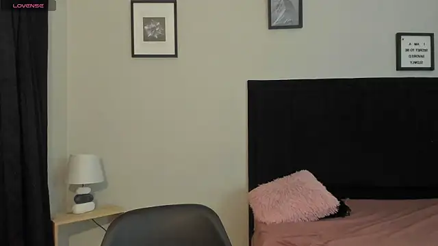 Snapshot of Sara_B chatting on 07-21-26, 06:09 Sara B online show from 07-21-26, 06:09