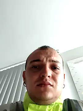 Snapshot of FedericoBigDixx chatting on 07-23-26, 04:14 FedericoBigDixx online show from 07-23-26, 04:14