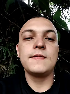 Snapshot of FedericoBigDixx chatting on 06-23-26, 10:52 FedericoBigDixx online show from 06-23-26, 10:52