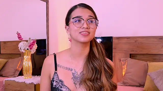 CassieMills online show from 07-28-26, 08:23