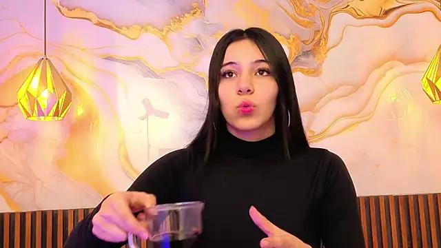 MadissonLewis1 online show from 07-07-26, 01:58