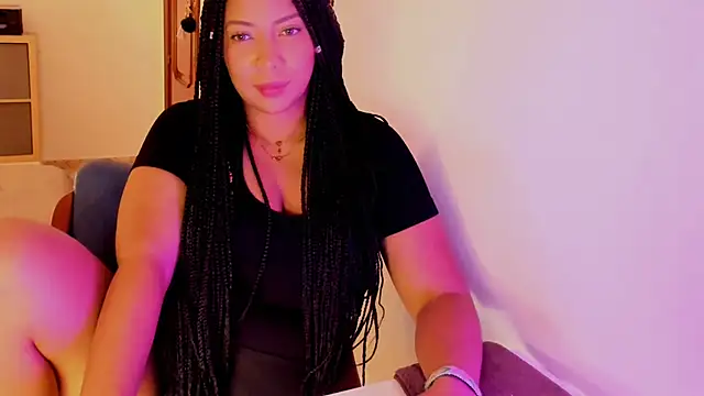 NicolePasqualott online show from 10-19-25, 07:49