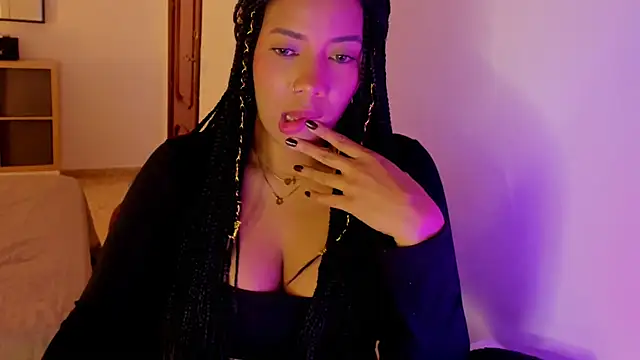 NicolePasqualott online show from 10-15-25, 08:28