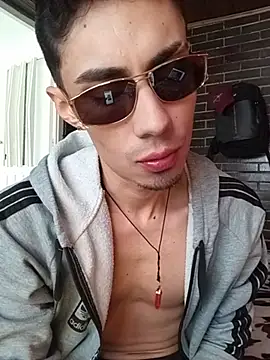 Snapshot of MateoCollins2026 chatting on 08-01-26, 03:32 MateoCollins2026 online show from 08-01-26, 03:32