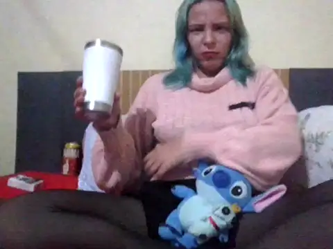 Snapshot of Stich_Linda chatting on 06-14-26, 05:41 Stich Linda online show from 06-14-26, 05:41