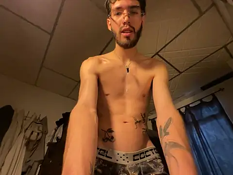 Snapshot of Leo_Saint_ chatting on 06-14-26, 07:26 Leo Saint online show from 06-14-26, 07:26