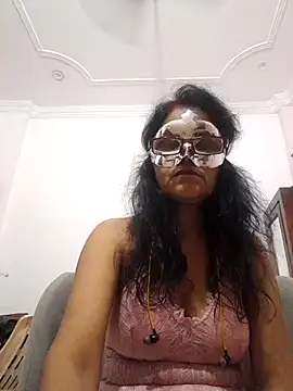 Snapshot of Indianbhaabhi chatting on 07-21-26, 11:22 Indianbhaabhi online show from 07-21-26, 11:22