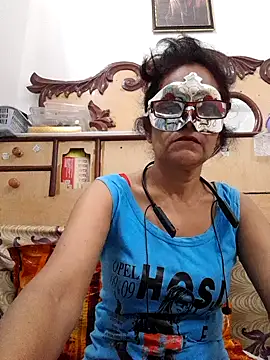 Snapshot of Indianbhaabhi chatting on 07-12-26, 12:06 Indianbhaabhi online show from 07-12-26, 12:06