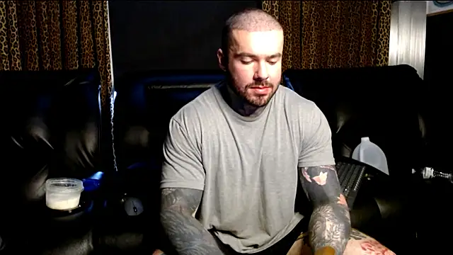 Snapshot of nathaniel_13 chatting on 07-19-26, 07:32 nathaniel 13 online show from 07-19-26, 07:32