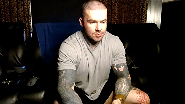 Snapshot of nathaniel_13 chatting on 07-04-26, 10:47 nathaniel 13 online show from 07-04-26, 10:47