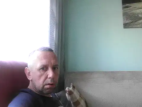 Snapshot of RafalekRozmarynowski81 chatting on 07-18-26, 05:05 RafalekRozmarynowski81 online show from 07-18-26, 05:05