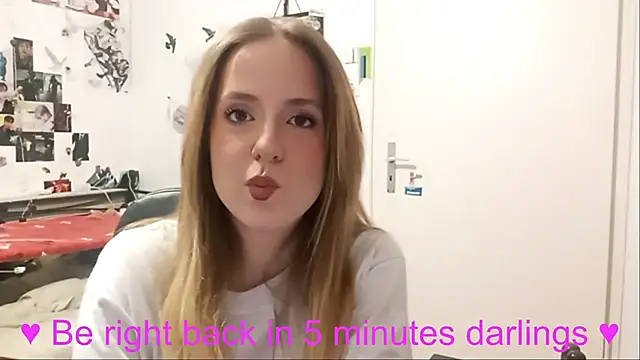 Snapshot of petaljig chatting on 06-15-26, 04:17 petaljig online show from 06-15-26, 04:17