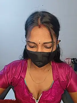 Snapshot of YALINITWO7_TAMIL chatting on 07-16-26, 05:15 YALINITWO7 TAMIL online show from 07-16-26, 05:15