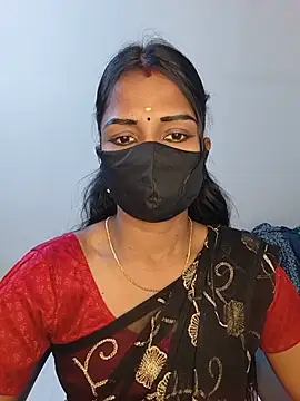 Snapshot of YALINITWO7_TAMIL chatting on 07-11-26, 01:33 YALINITWO7 TAMIL online show from 07-11-26, 01:33