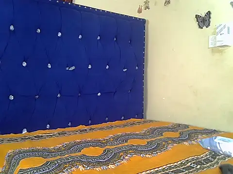Snapshot of Selassie- chatting on 07-30-26, 05:01 Selassie- online show from 07-30-26, 05:01
