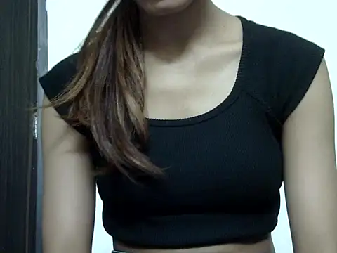 Snapshot of ANNY_099 chatting on 06-17-26, 01:32 ANNY 099 online show from 06-17-26, 01:32