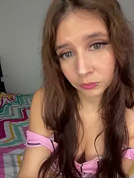 Snapshot of sweetgirl_15 chatting on 07-12-26, 10:10 sweetgirl 15 online show from 07-12-26, 10:10