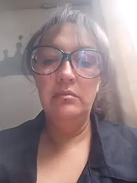 Snapshot of _Saraqueen-- chatting on 07-21-26, 08:43 Saraqueen-- online show from 07-21-26, 08:43