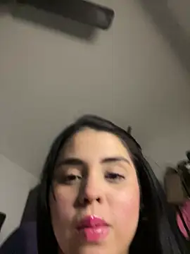 Snapshot of mimihot8888 chatting on 06-15-26, 01:17 mimihot8888 online show from 06-15-26, 01:17
