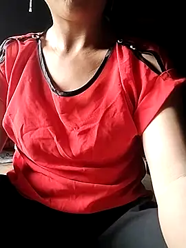 Snapshot of Helen-nn chatting on 06-25-26, 03:26 Helen-nn online show from 06-25-26, 03:26