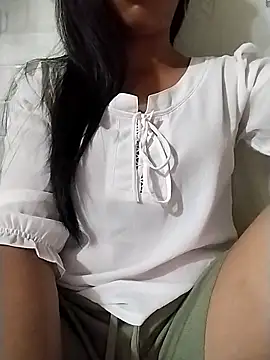 Snapshot of Helen-nn chatting on 06-21-26, 10:26 Helen-nn online show from 06-21-26, 10:26