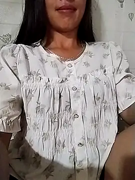Snapshot of Helen-nn chatting on 07-28-26, 11:50 Helen-nn online show from 07-28-26, 11:50