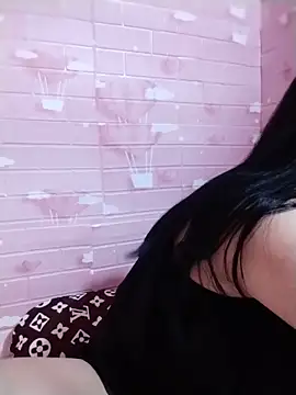 Snapshot of Lyh_sexy chatting on 06-15-26, 03:34 Lyh sexy online show from 06-15-26, 03:34