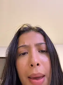 BellaSofyyy online show from 07-06-26, 05:25