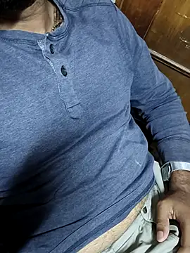 Snapshot of Gujju_chokro chatting on 07-18-26, 11:30 Gujju chokro online show from 07-18-26, 11:30