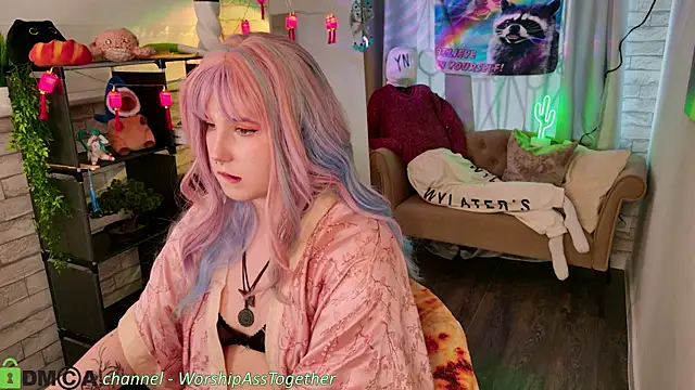 Snapshot of Candy-yeah chatting on 06-25-26, 01:03 Candy-yeah online show from 06-25-26, 01:03